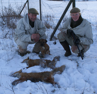 Fido Dan O Niklas efter en lyckad rävjakt 2009